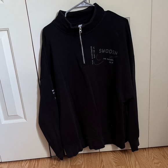 Nike Black Zip-Up Sweater - Picture 1 of 3